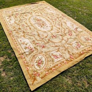 Oriental Hand Embroidered Rug 6'×9'